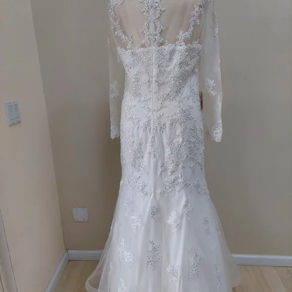 Glow size 20 trumpet mermaid wedding dress. Lace, mesh, appliqué. - Picture 15 of 16